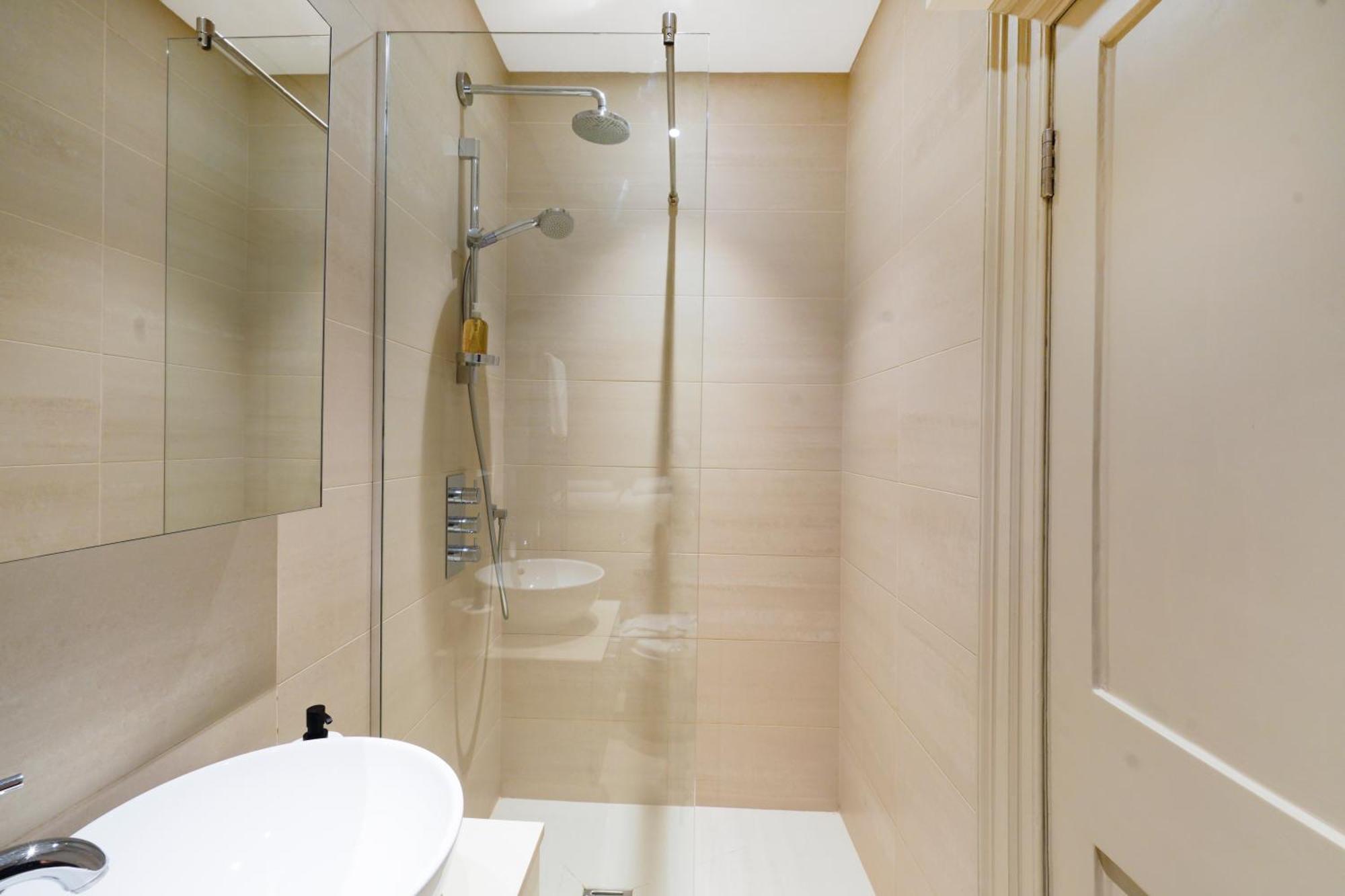 Appartement Spacious And Modern 4 Beds In Kensington *