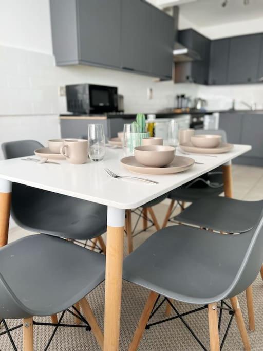 Beautiful Mews, Sleeps 4 * London