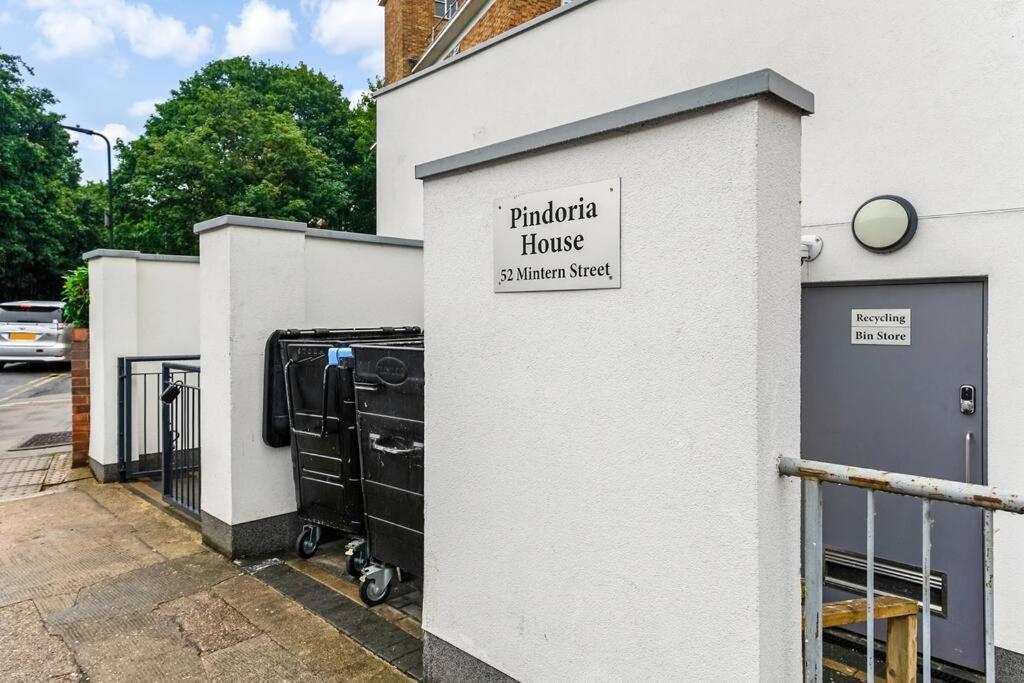 Modern 1 Bed Apt By Old Street / Shoreditch * Londen