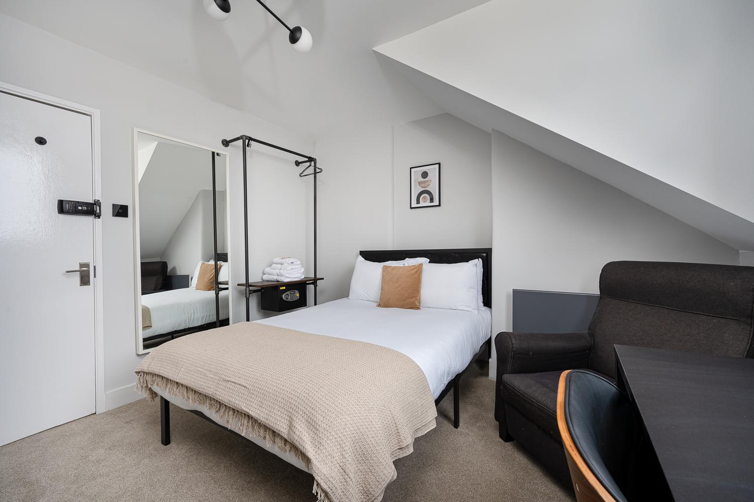 Apartment D8 House
