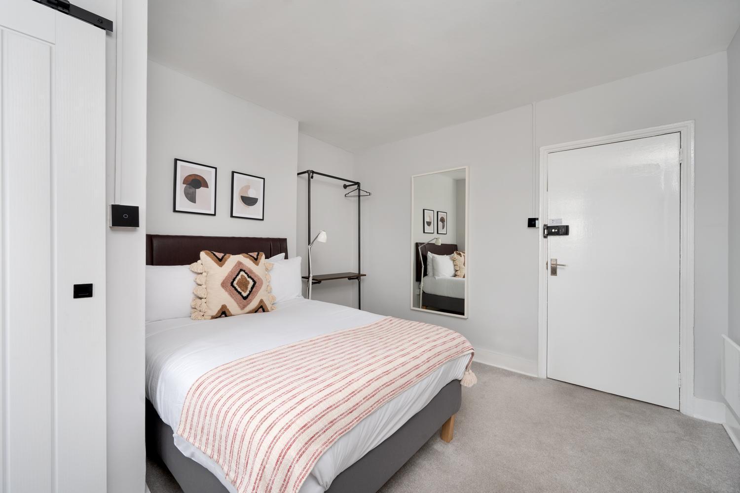 D8 House London