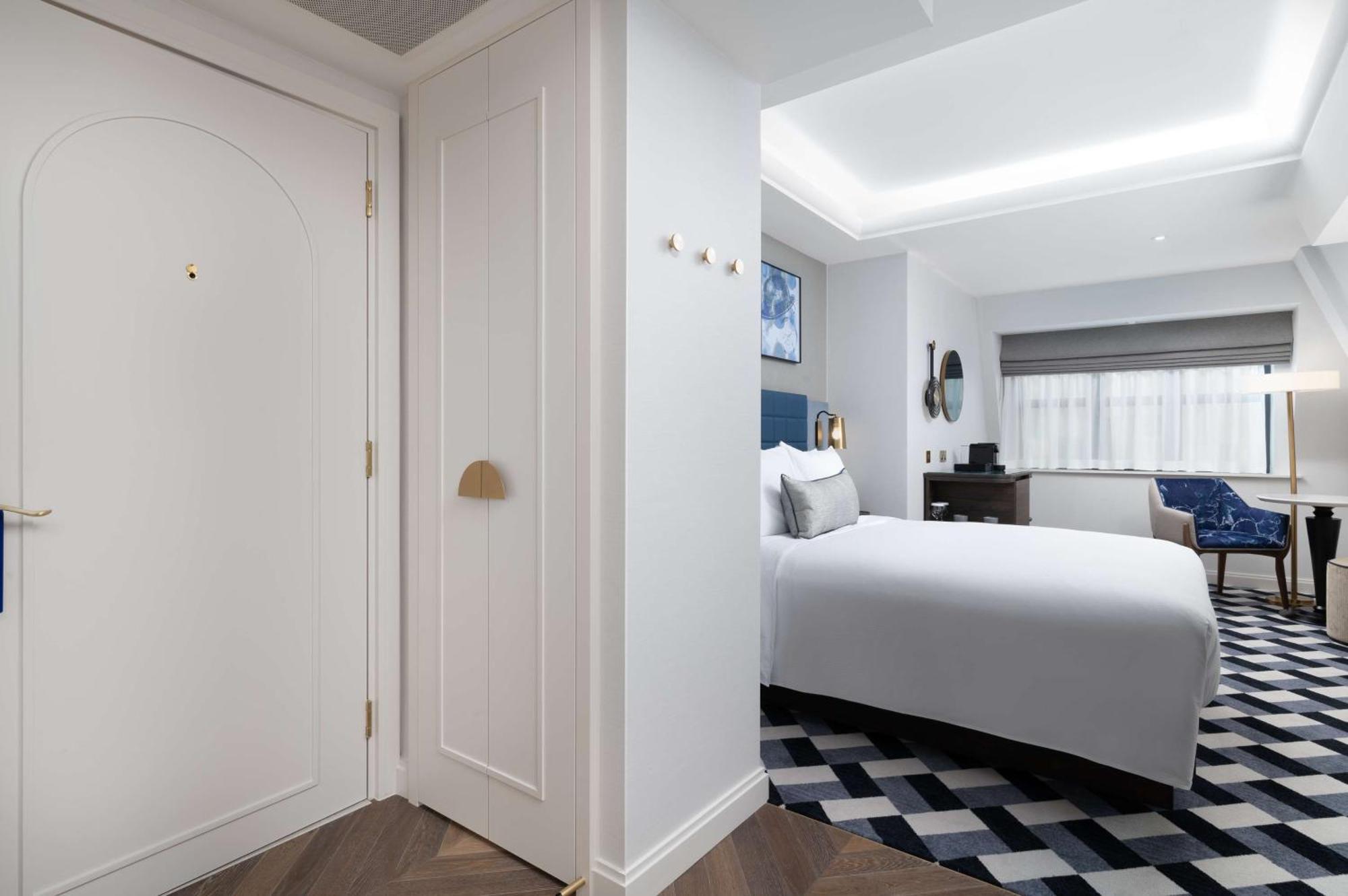 Hotel Lost St Pauls London, Curio Collection By Hilton