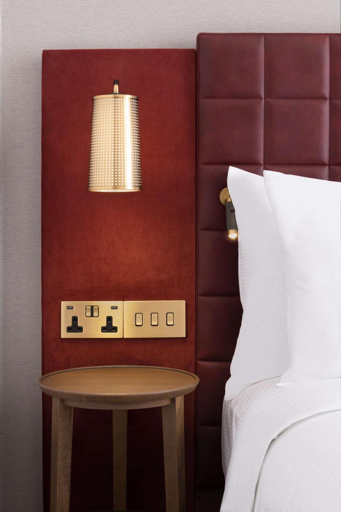 Hotel Lost St Pauls London, Curio Collection By Hilton London