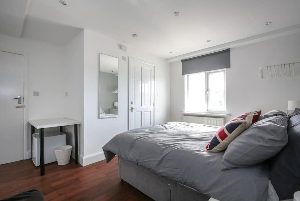 Feriehus Large Modern Spacious House 6 Bedrooms 5 Bathrooms