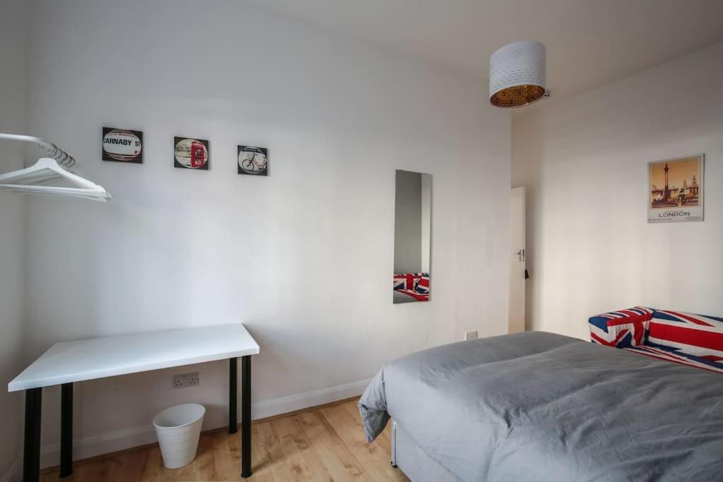 Large Modern Spacious House 6 Bedrooms 5 Bathrooms Feriehus