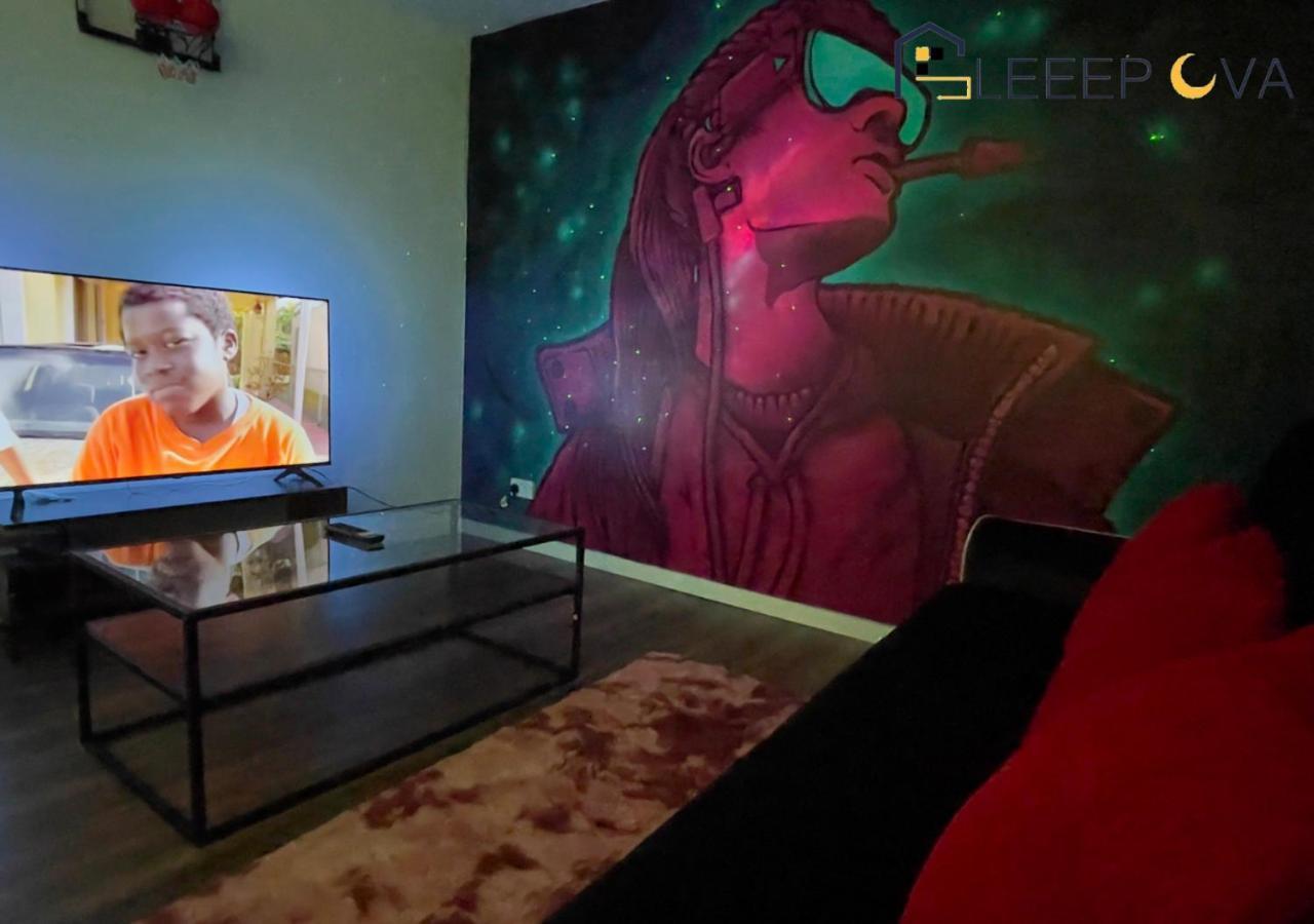 Lejlighed Premium Offers L Last-Minute Escape L Luxury & Spacious 2 Bedroom Flat Families Business Relocation Sleepova Short Lets & Serviced Accommodation London