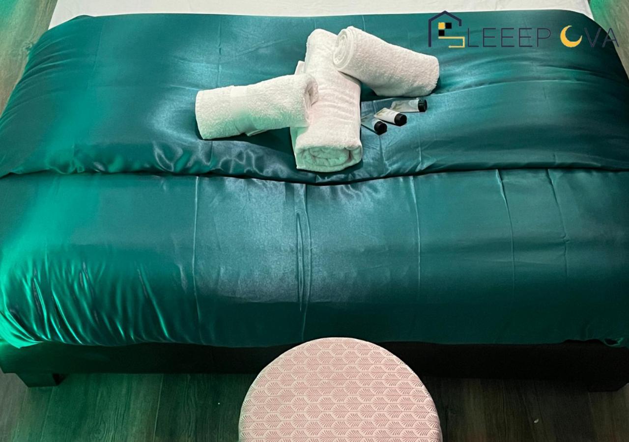 Premium Offers L Last-Minute Escape L Luxury & Spacious 2 Bedroom Flat Families Business Relocation Sleepova Short Lets & Serviced Accommodation * London
