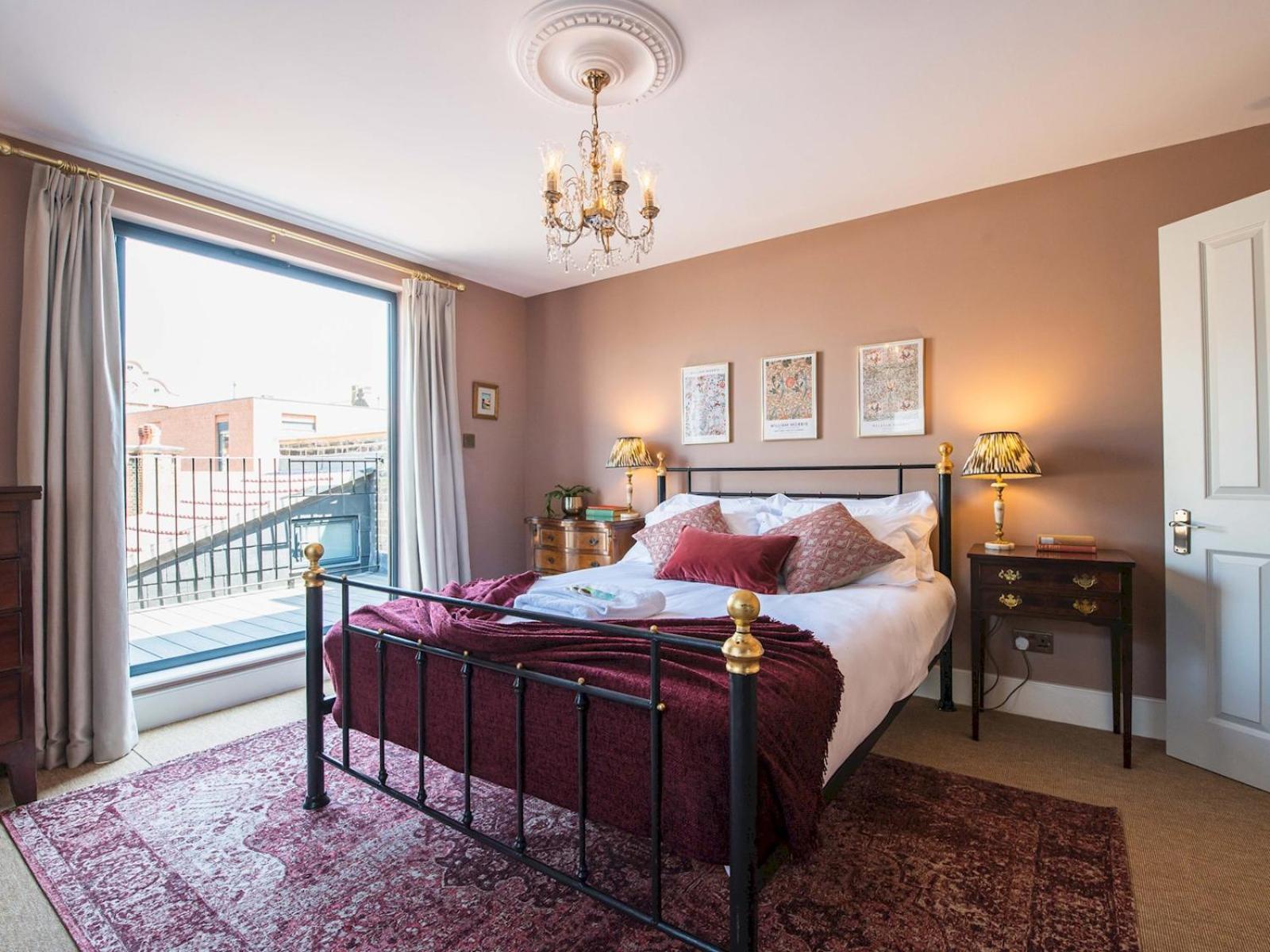 Interior Designed Stylish Flat In Fulham - 5 Min Walk To River Thames - Pass The Keys