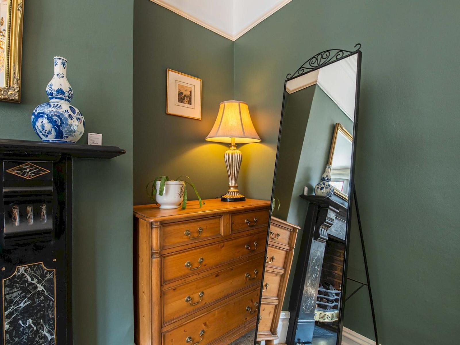 Interior Designed Stylish Flat In Fulham - 5 Min Walk To River Thames - Pass The Keys *