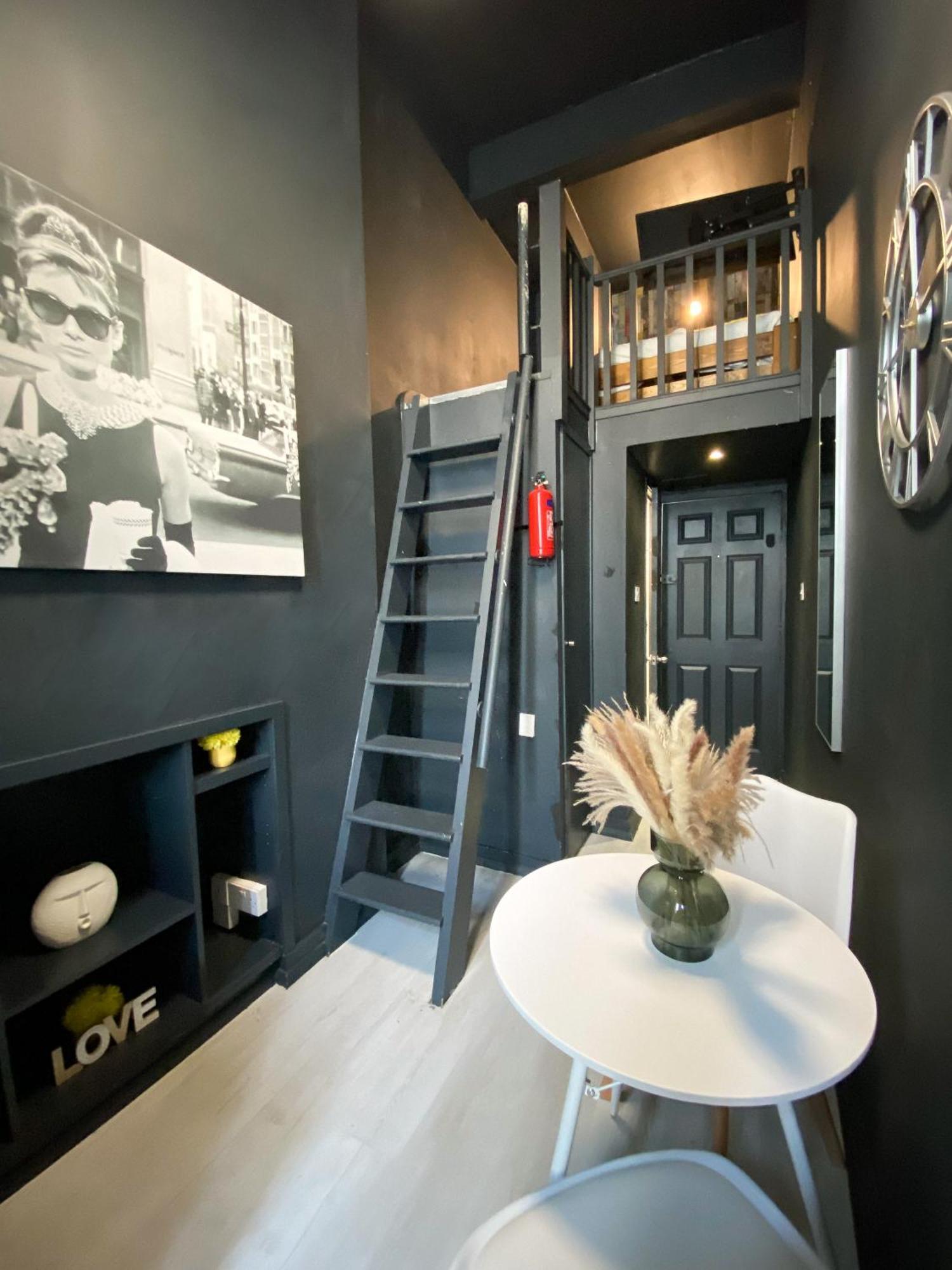 Modern Close To Hyde Park Appartamento