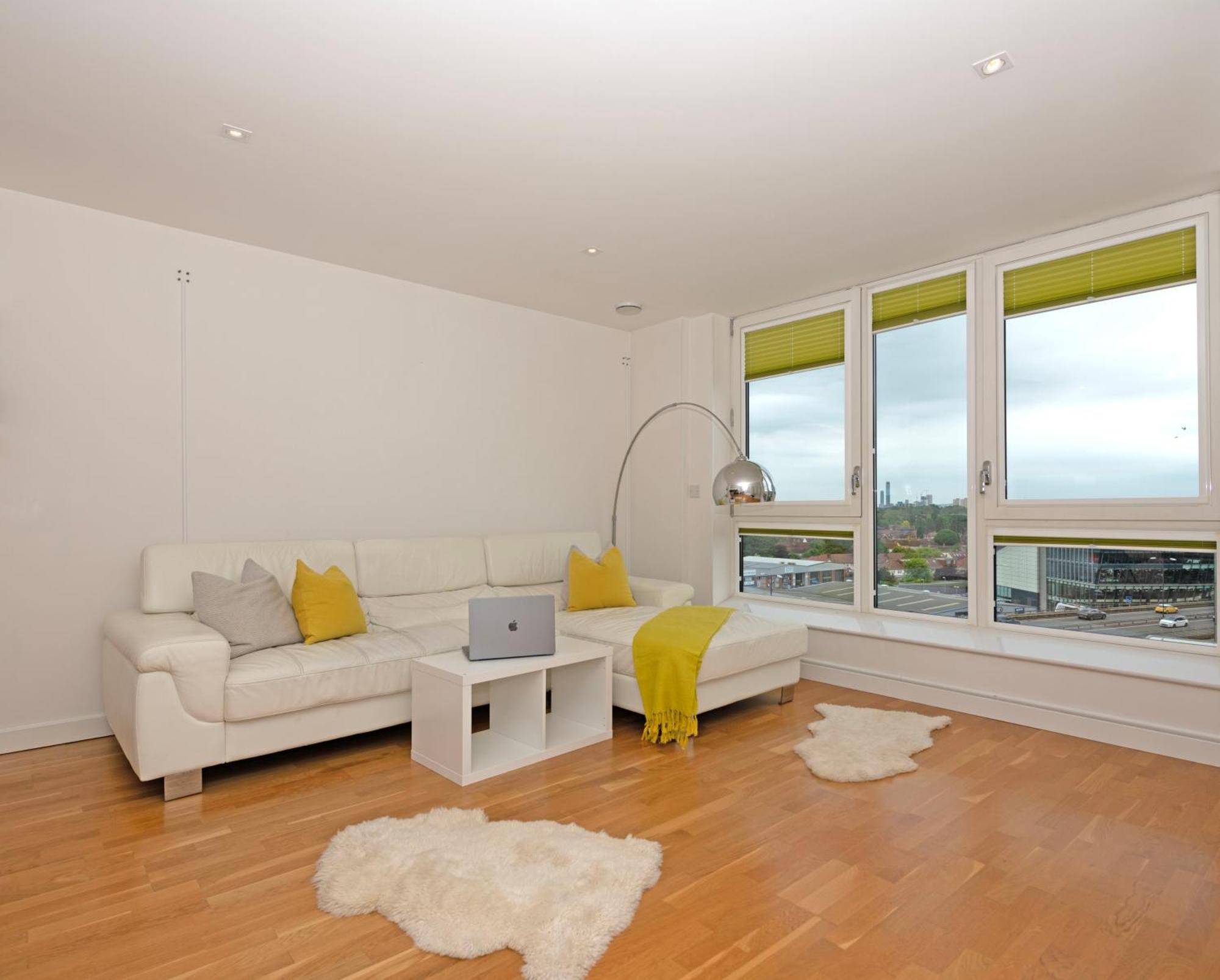 Grand Apartments Kew Gardens * London