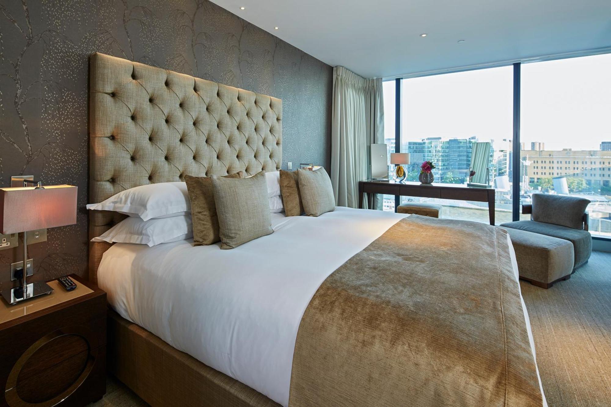 Cheval Three Quays At The Tower Of 5* Londres