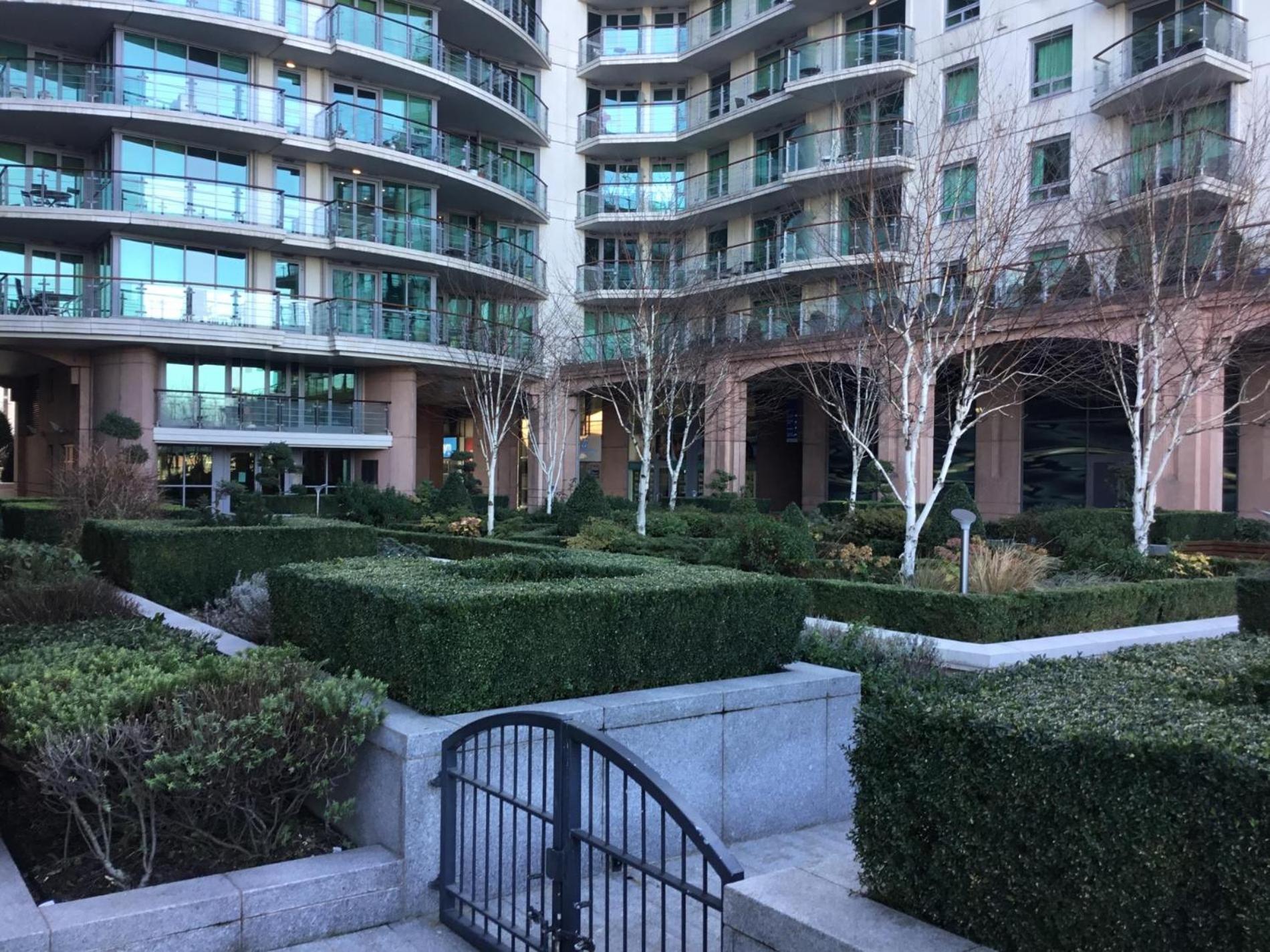 Apartment Luxury Modern 2bd Flat In Centre *