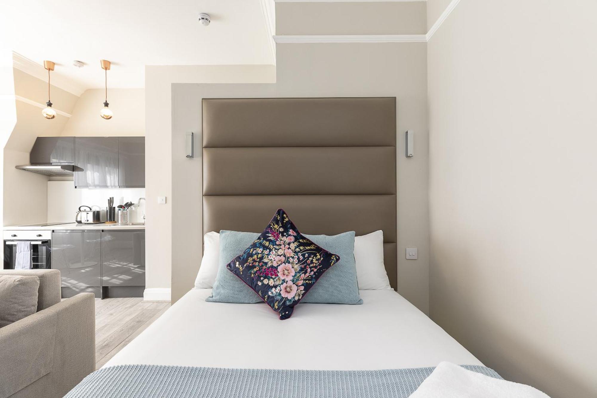 Lejlighed Air Conditioned High St Kensington *