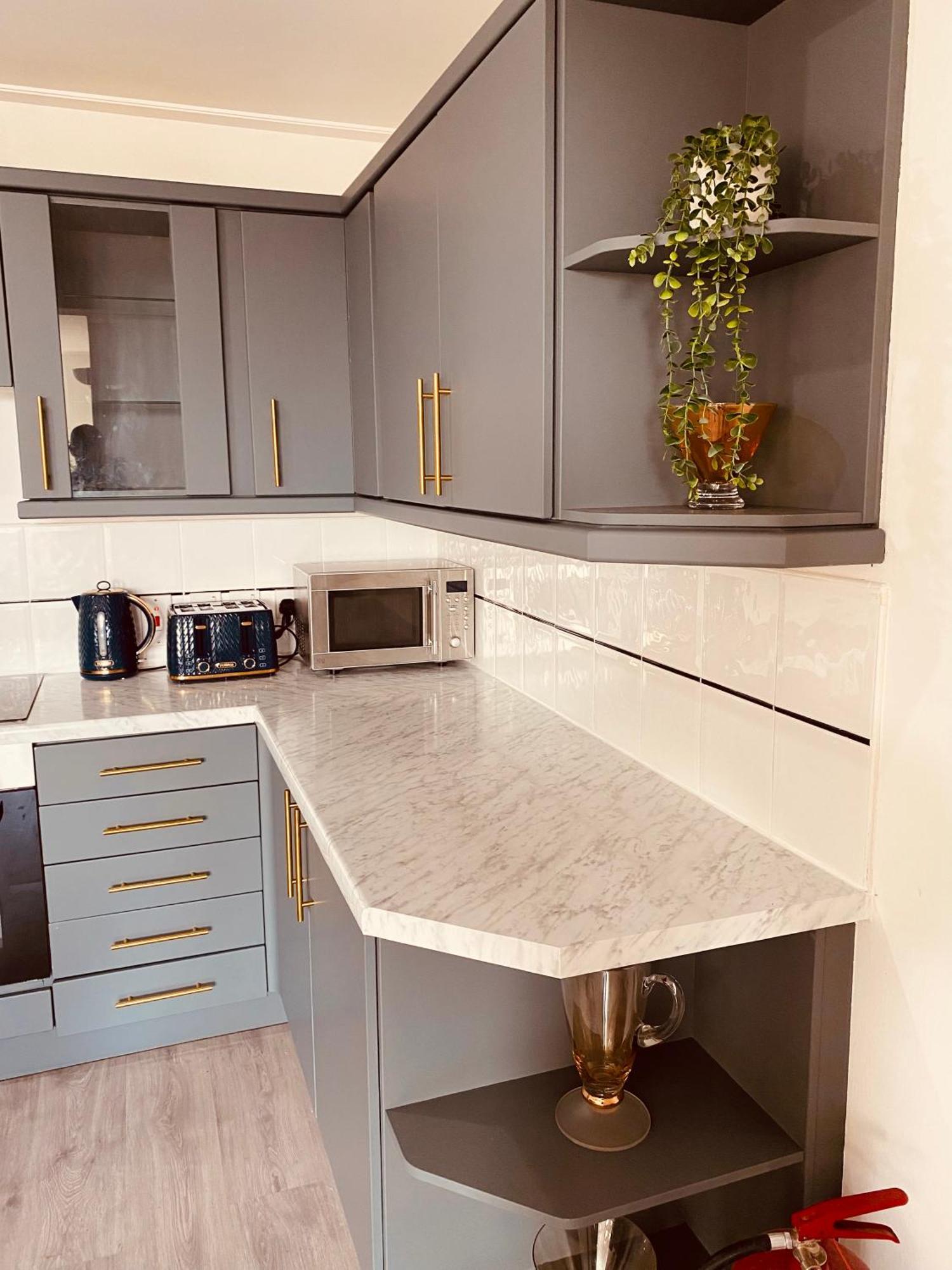 Spacious 2 Bedroom Pad In Old Street Apartment *