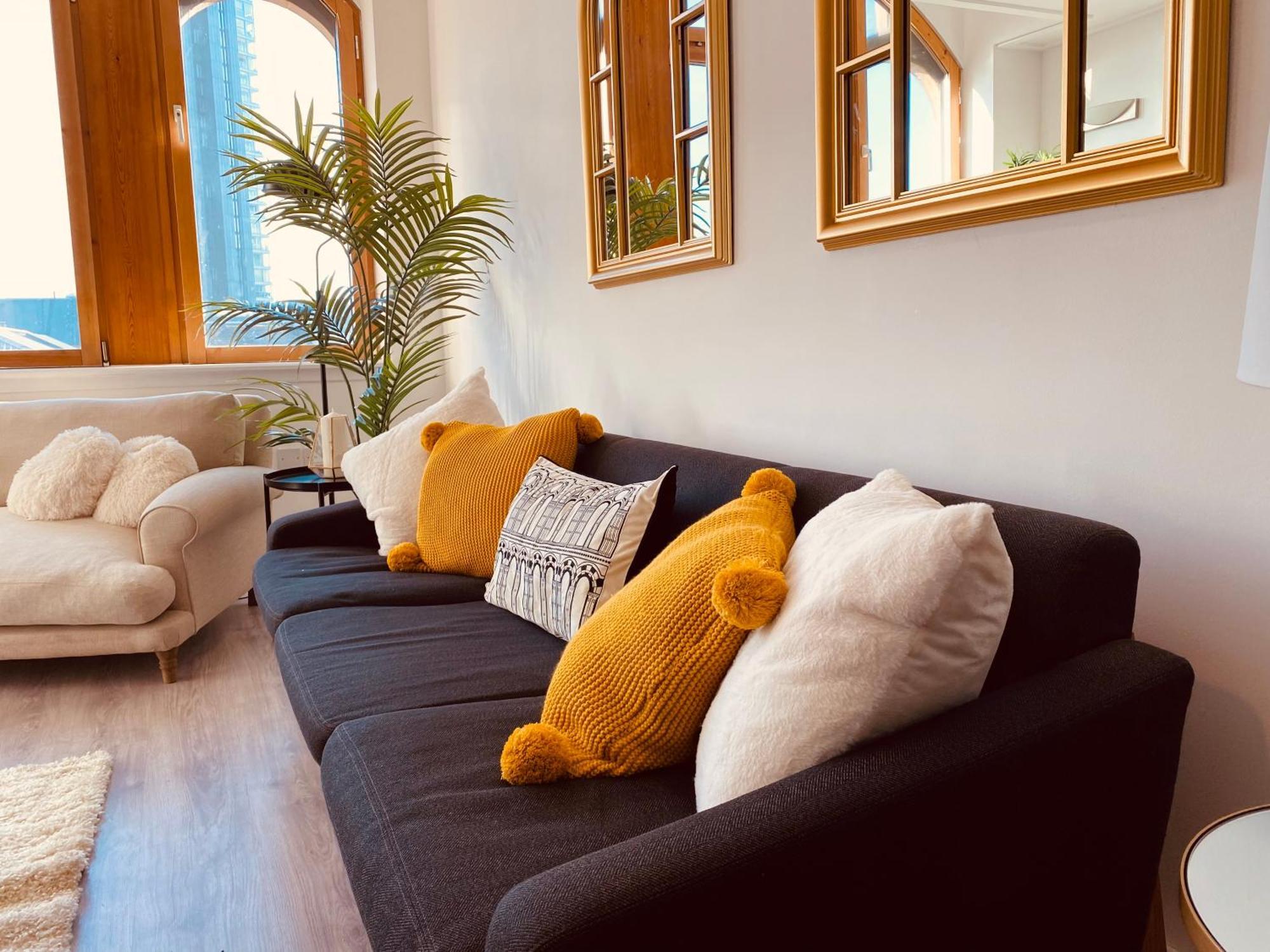 Spacious 2 Bedroom Pad In Old Street Appartement Londen