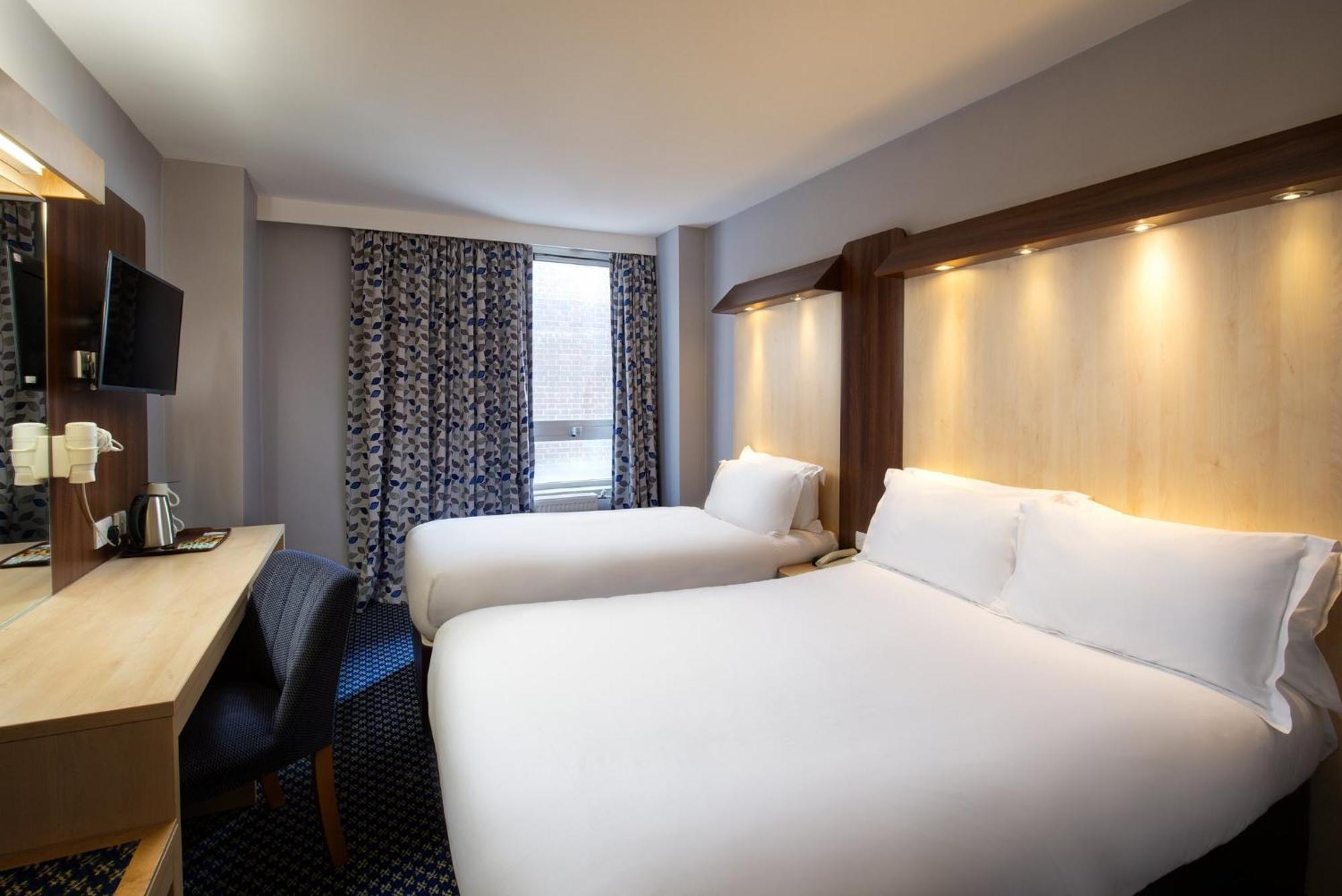 Royal National Hotell 3*