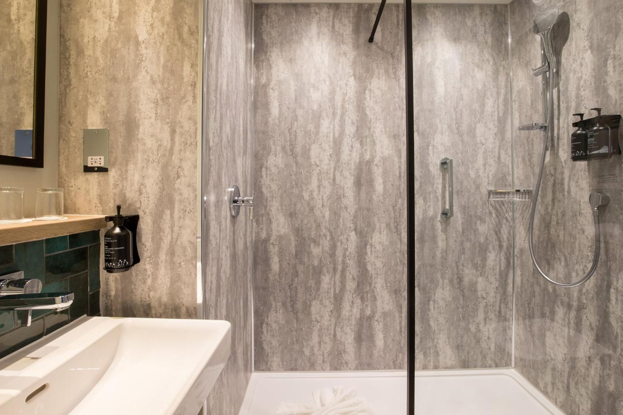 Royal National Hotell 3*