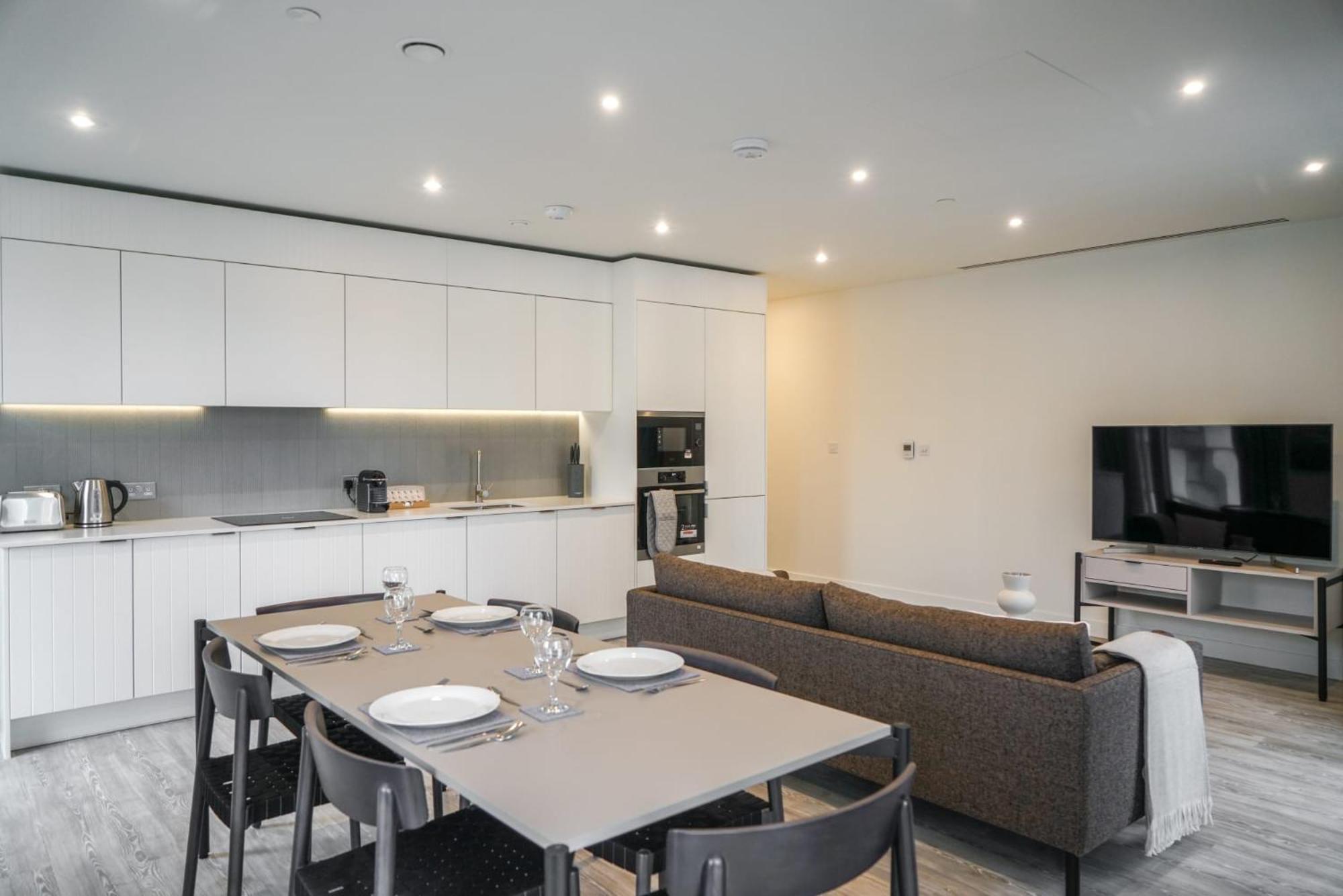 One And Two Bedroom At Coppermaker Square In Lively Stratford Aparthotel London