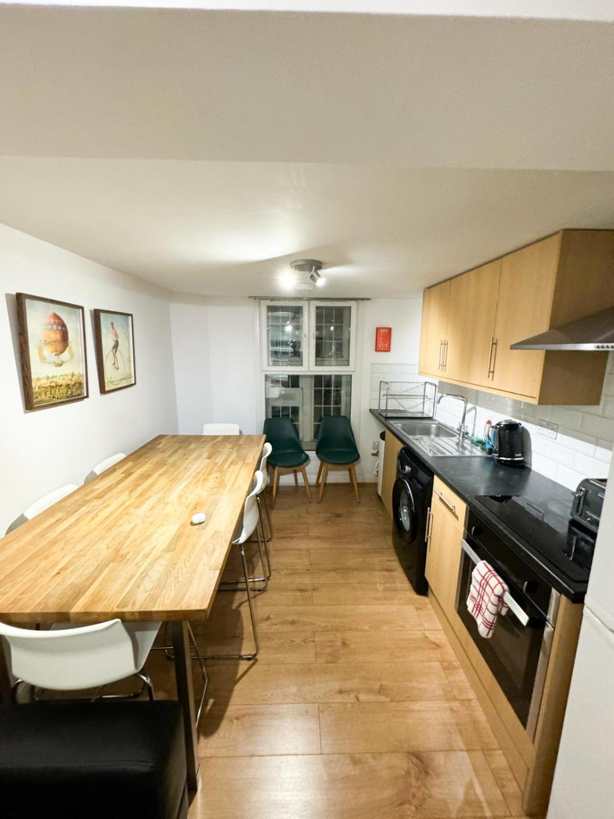 Appartamento Flat B, In Earlsfield Londra