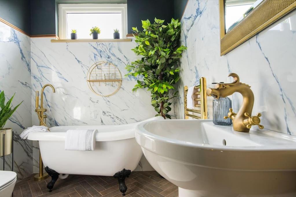 Lejlighed Luxury Versace 2 Bed, Hot Tub, Pool Table, Sky Tv *