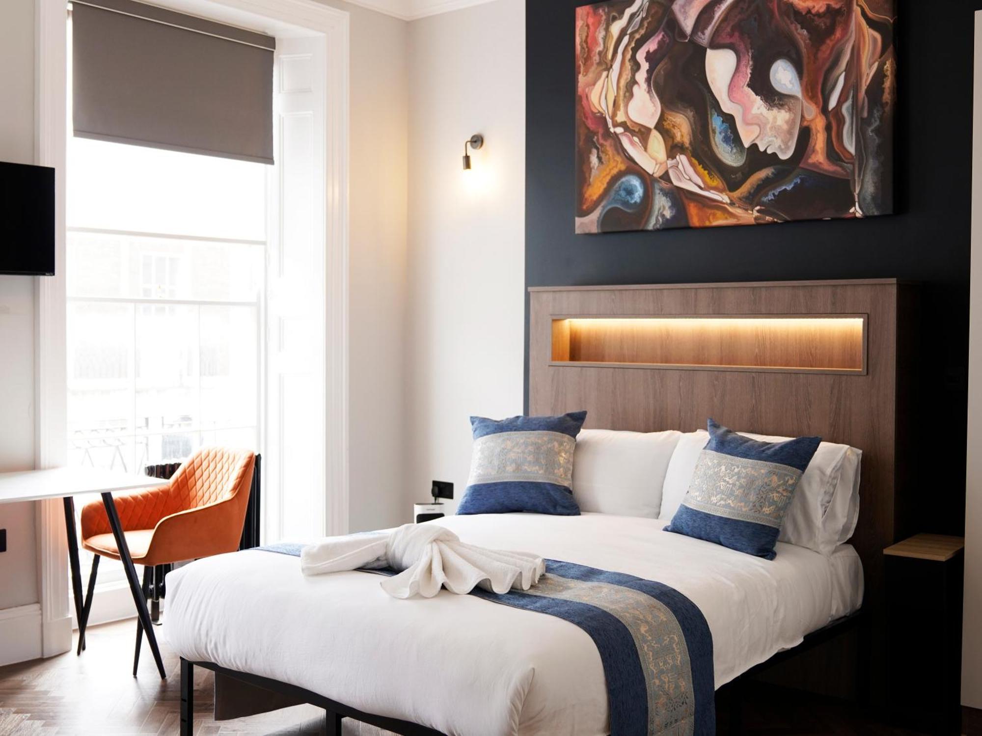 Imperial York Street Apartment
