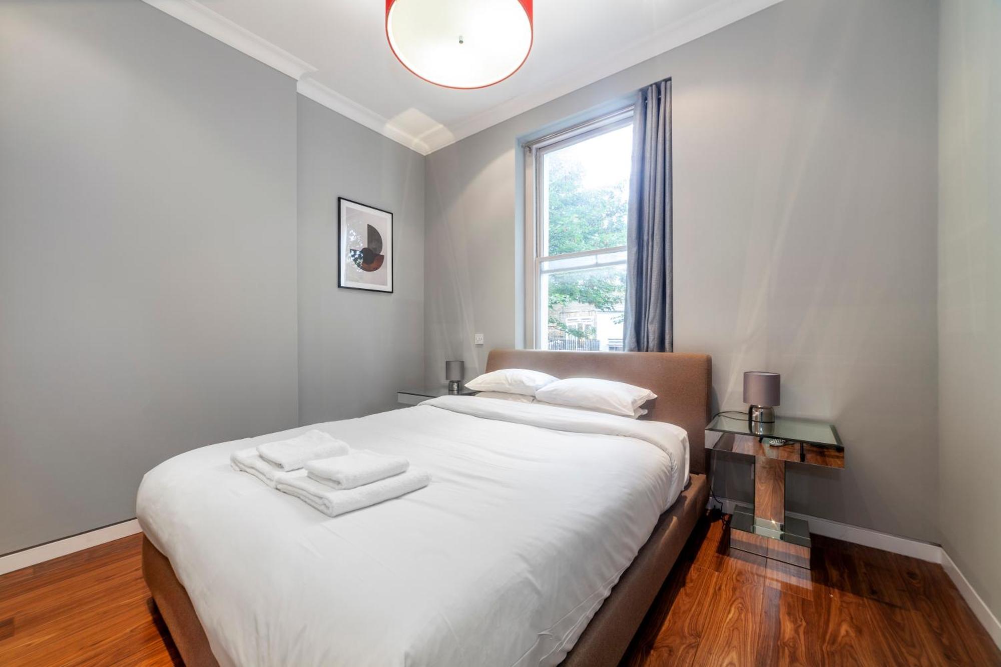 Bright & Modern 1bdr Flat Near Lakeside Road Appartamento *