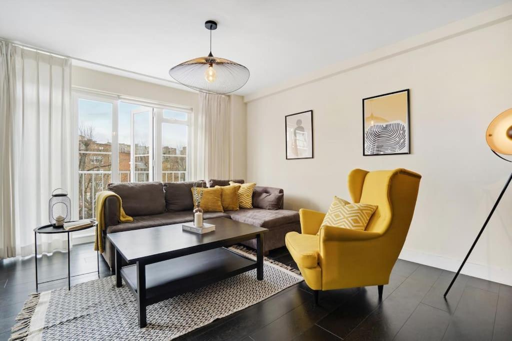The Camden Bright & Beautiful 2-bed Retreat