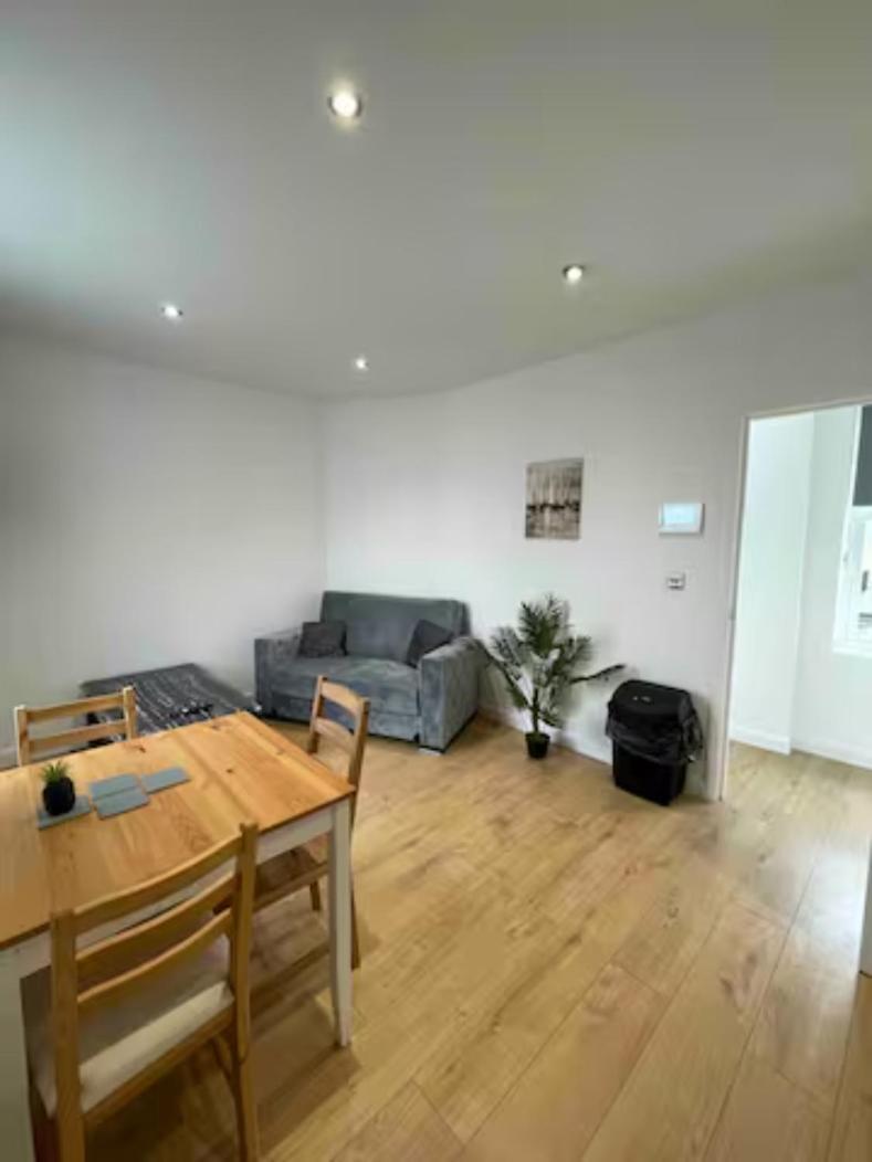 In Battersea Near Power Station/london Eye Bs3 Apartment London