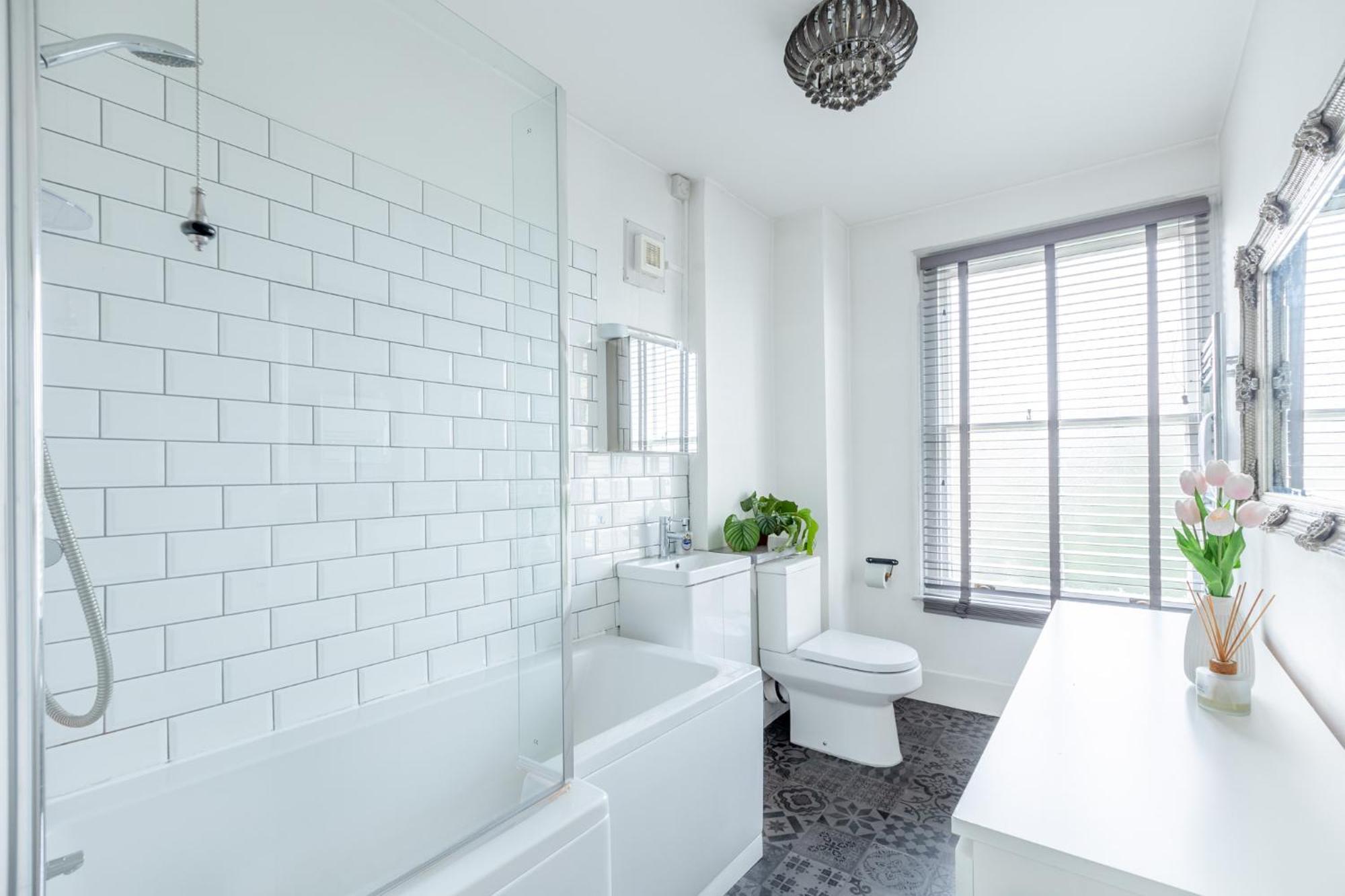 Peacefully Set 2level 2br Btw Brixton & Camberwell Londen