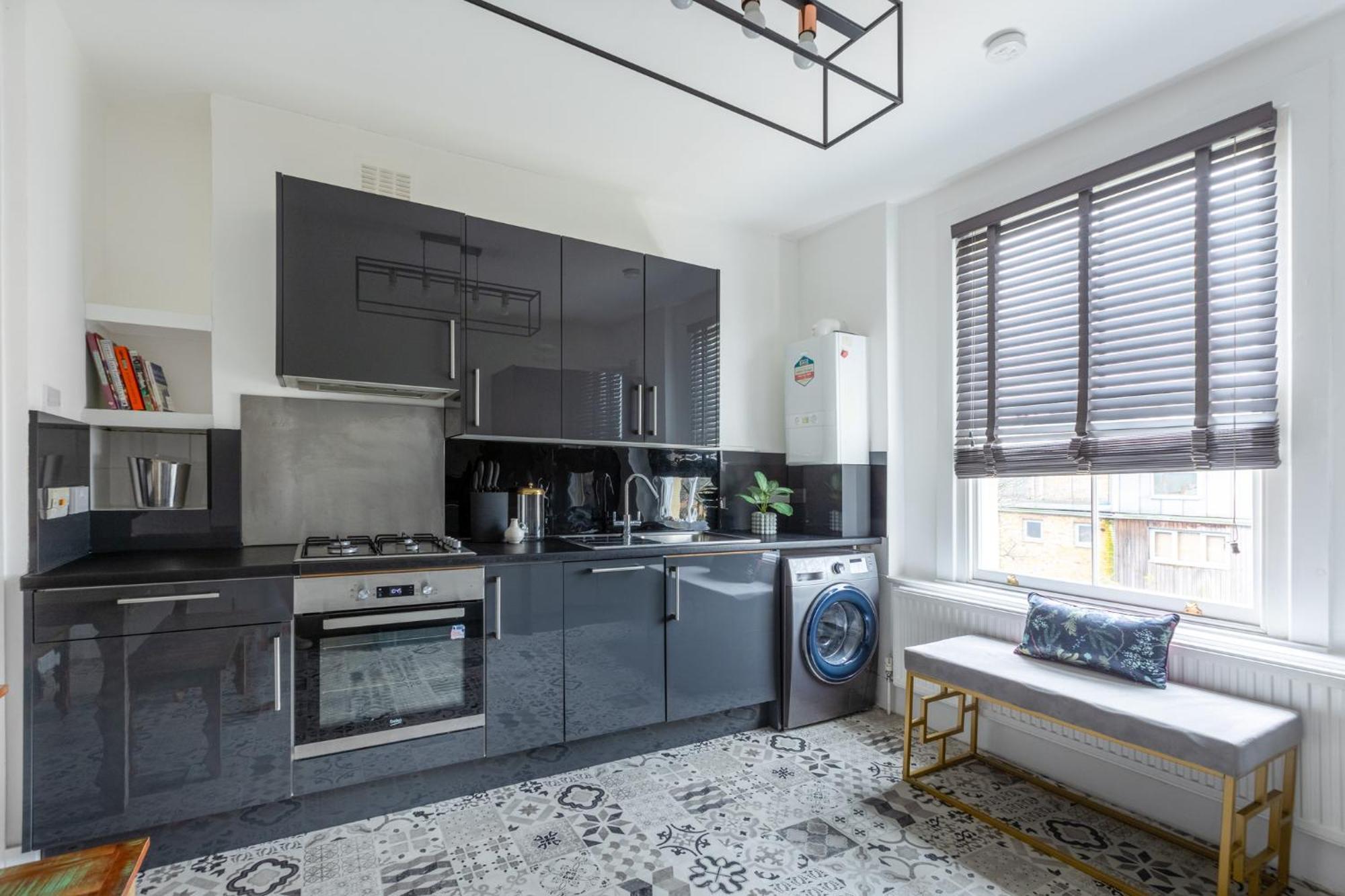 Peacefully Set 2level 2br Btw Brixton & Camberwell * Londen