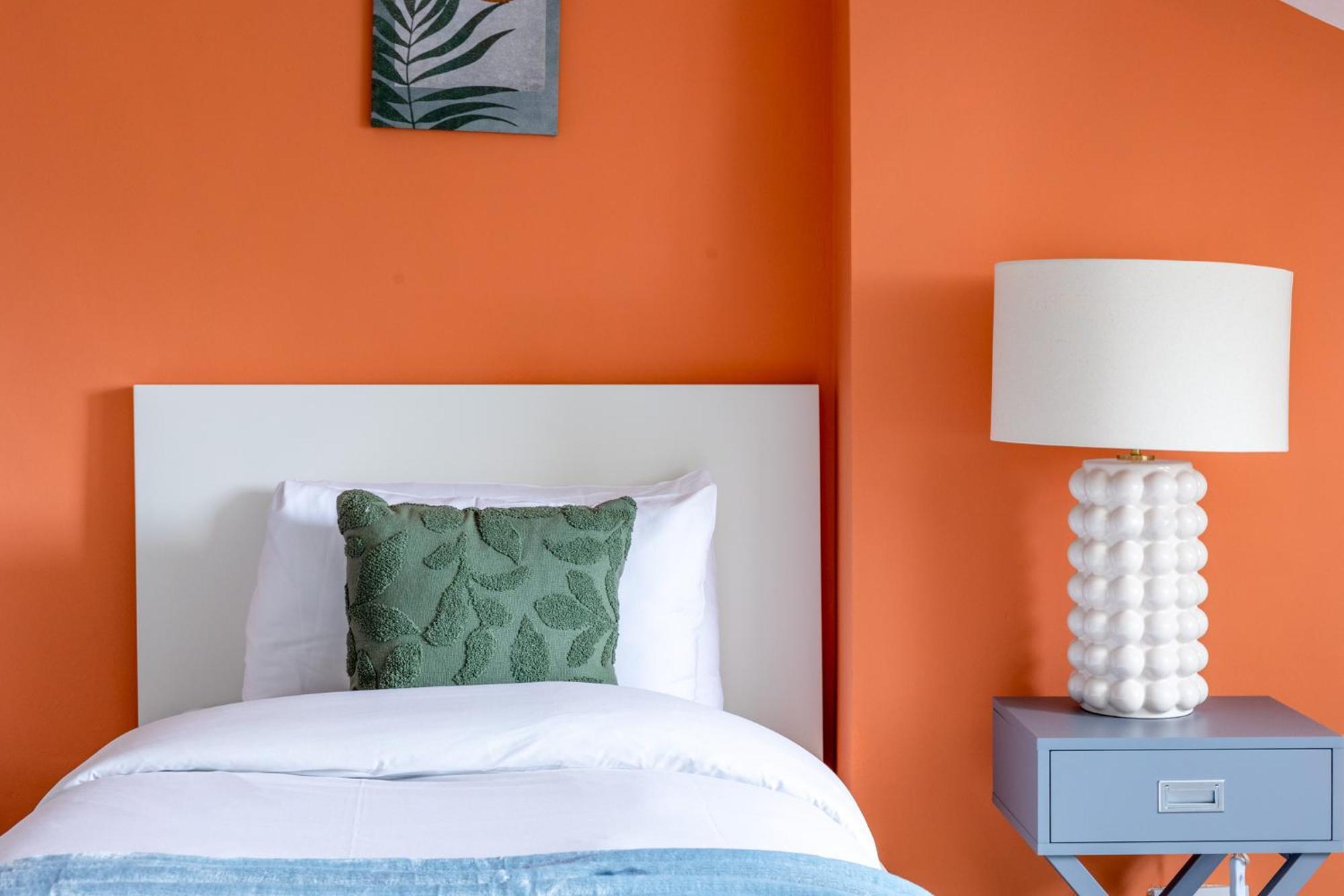 Peacefully Set 2level 2br Btw Brixton & Camberwell Appartement Londen