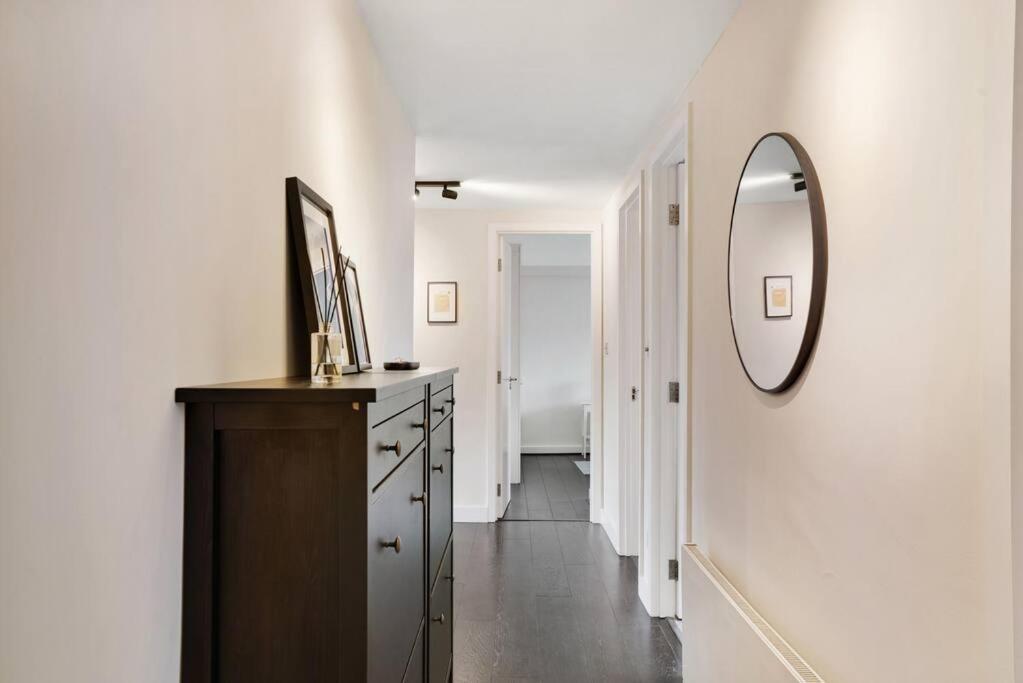 The Camden Bright & Beautiful 2-bed Retreat Lägenhet *