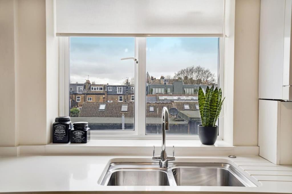 The Camden Bright & Beautiful 2-bed Retreat Appartamento
