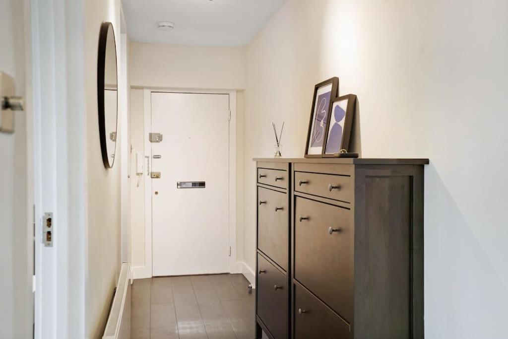 The Camden Bright & Beautiful 2-bed Retreat Londra