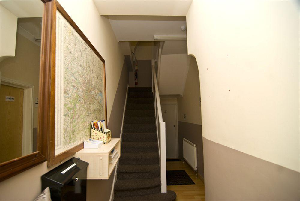 Holland Park Grove 3* Londra