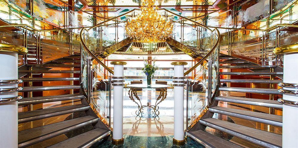 Sunborn Yacht Hotell London