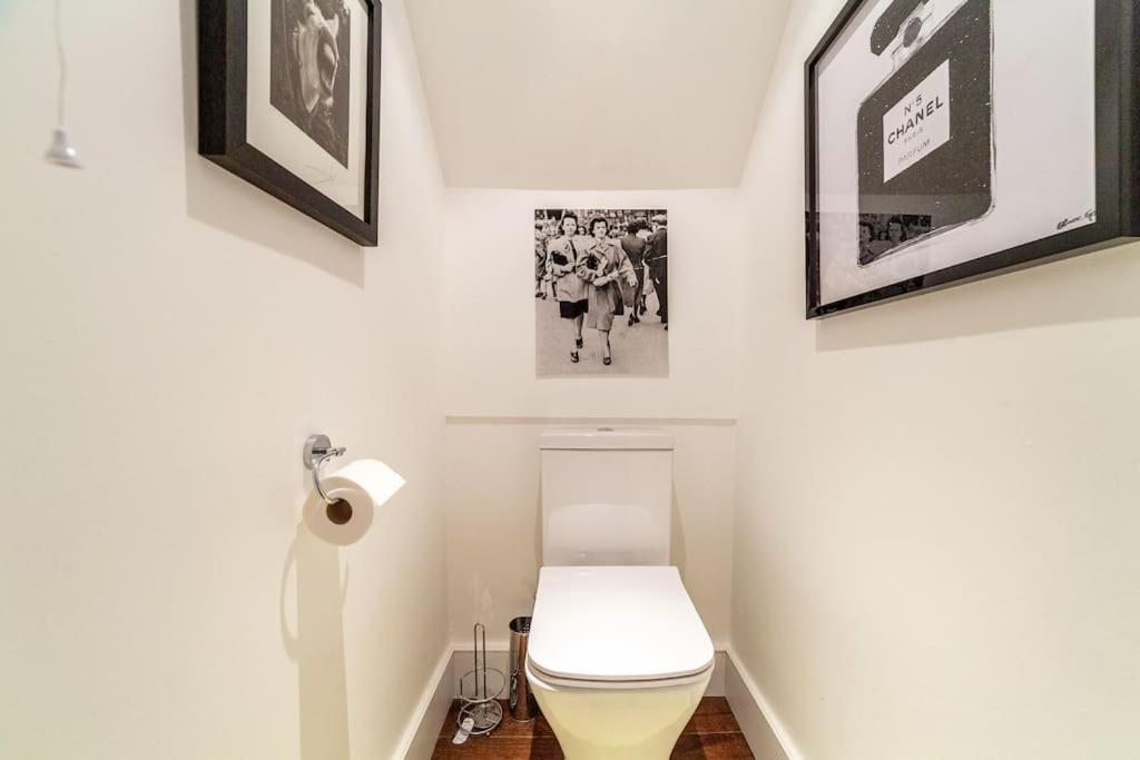 Modern & Trendy 1-bed In Earl's Court! London