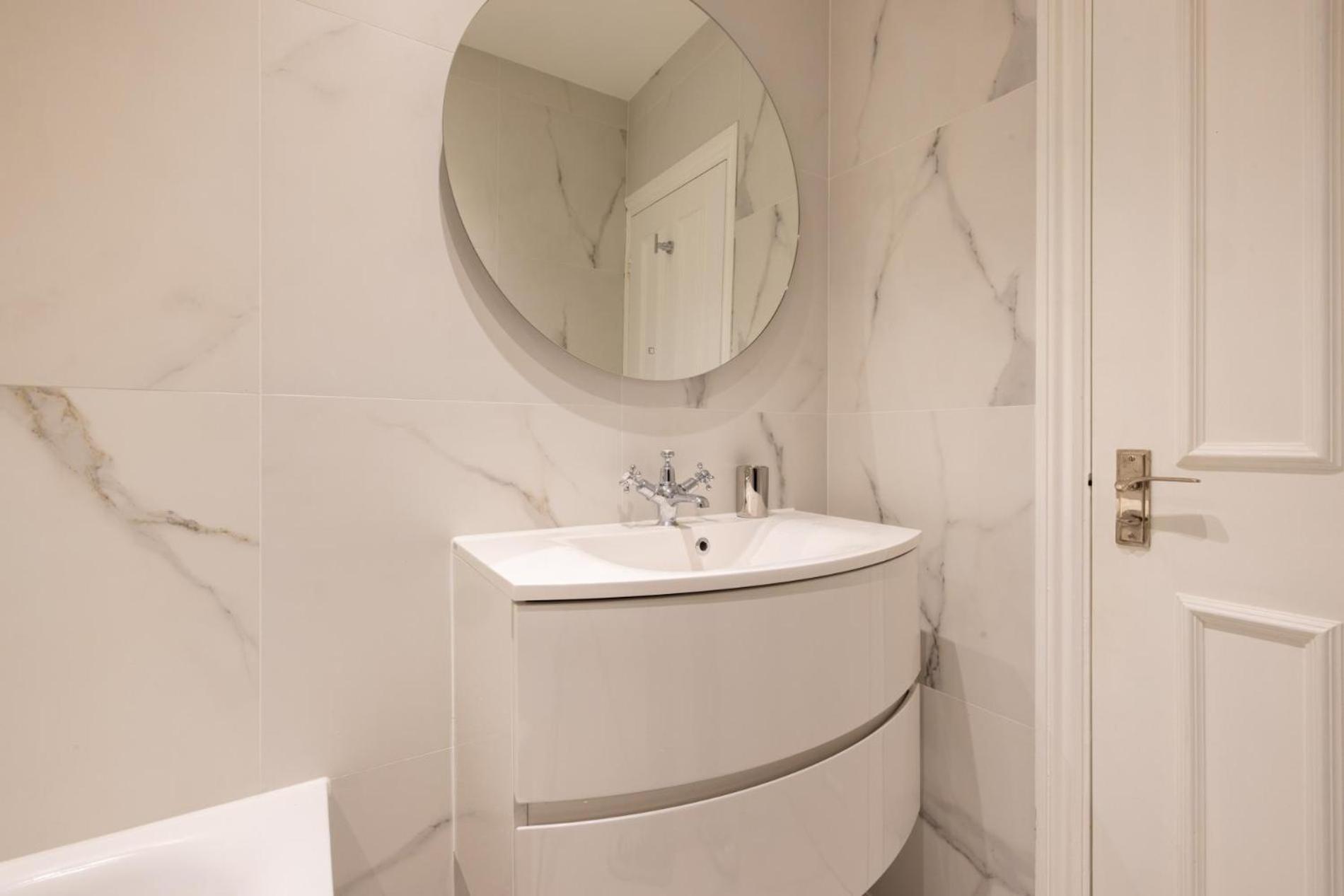 Cosy And Stylish Chelsea 2 Bedroom Flat Lägenhet *