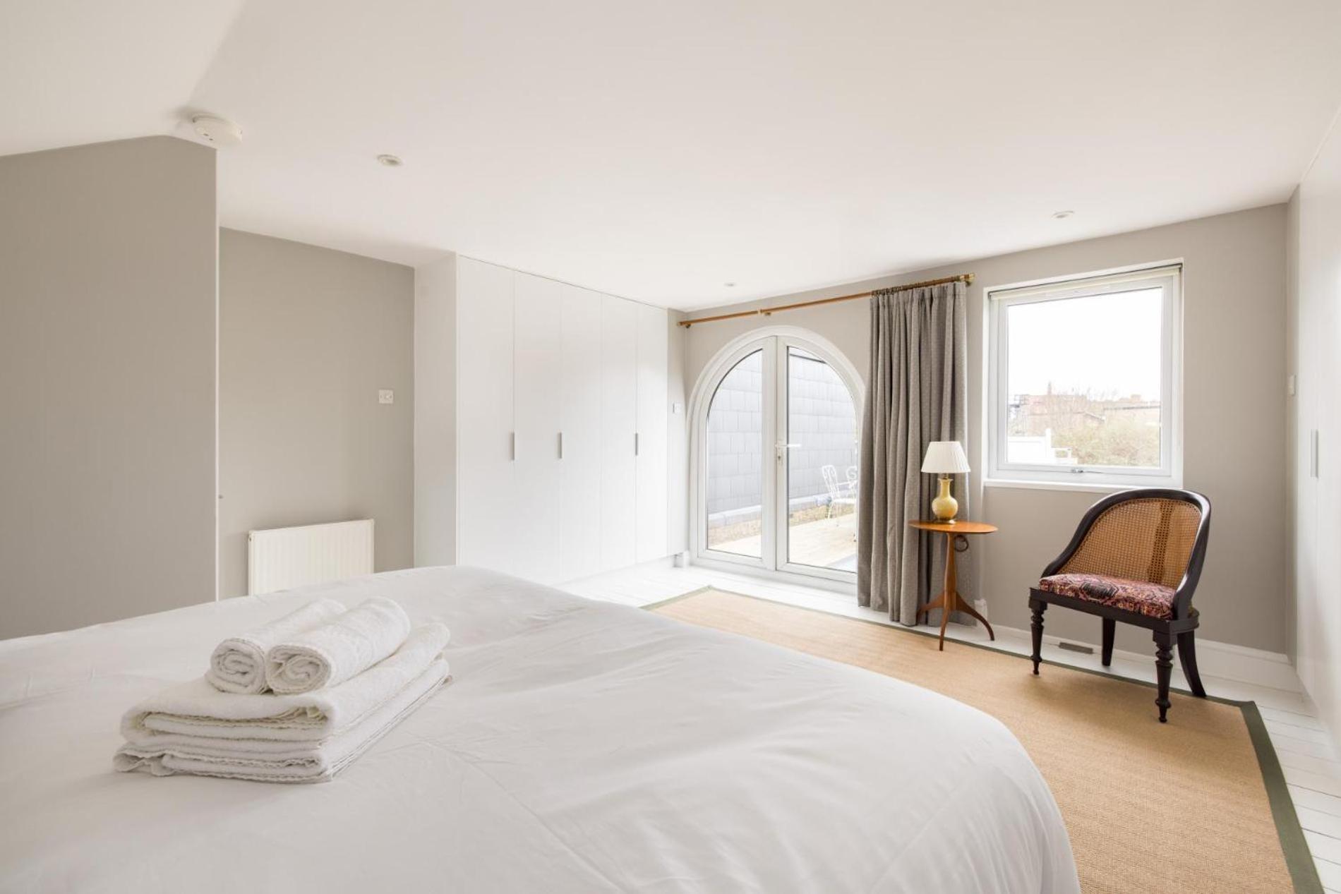 Apartment The Thames Embrace 3 Bedroom And Garden House In Battersea *