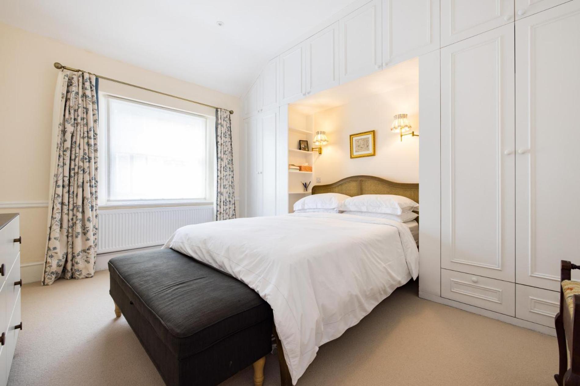Traditional Treasure - 3 Bedroom By Hyde Park Apartment *