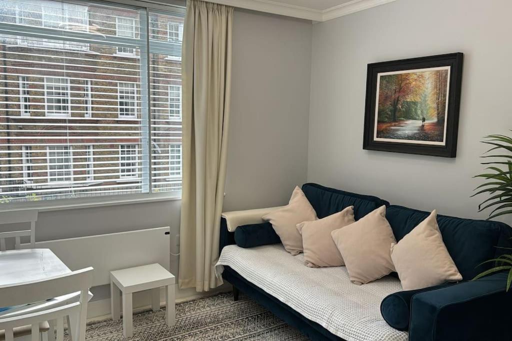 1 Bedroom Luxury Flat In Kensington Appartamento