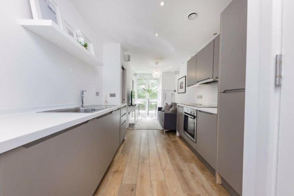 Modern Flat In Camden Town Appartamento *