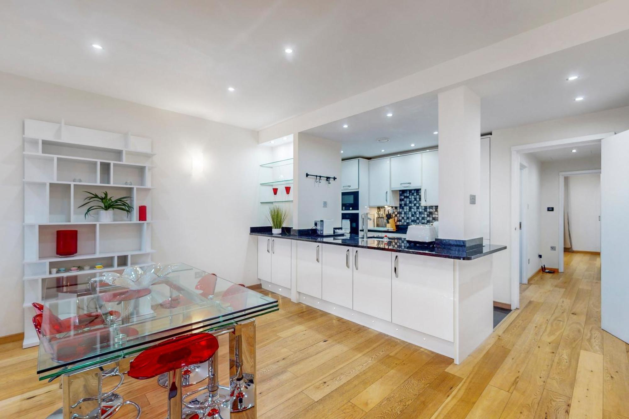 Beautiful 2bed With Lift In Kensington * Londen