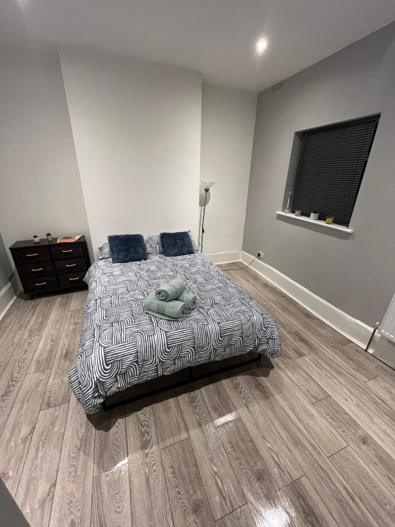 Cozy Two Bed In Brixton Next To Station * London