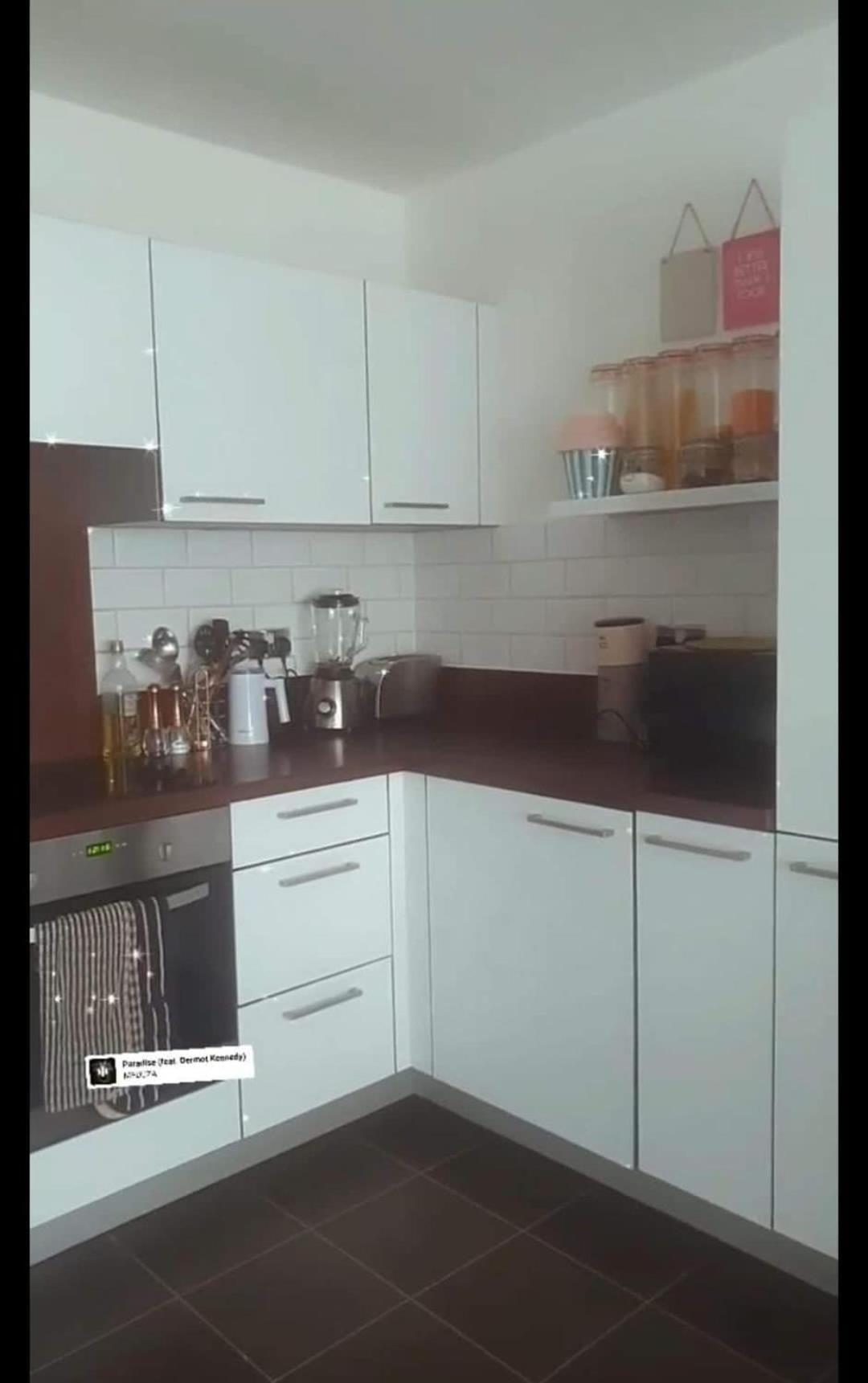 Luxury 2 Bedroom Flat In Central Apartment *