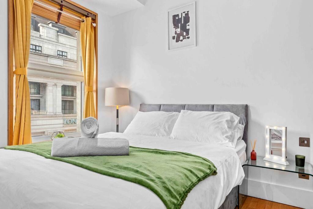 Piccadilly,stjames,mayfair In Heart Of Hy17 Londres