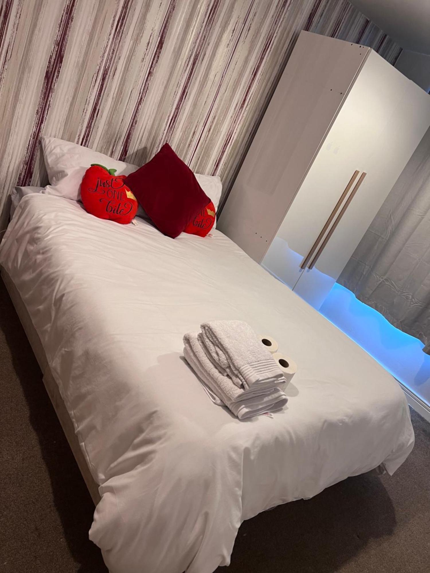 Lovely En-suite Double Accommodatie bij particulieren Londen