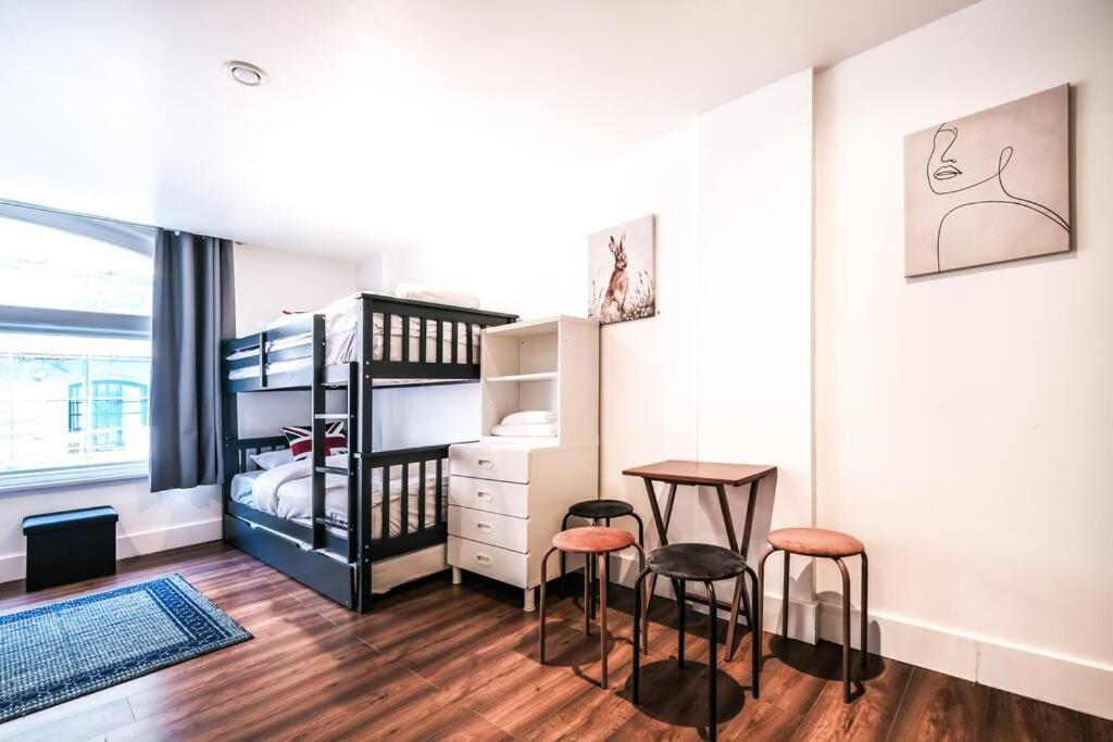 Appartamento Spacious In Piccadilly Sleep 6 Vrb Londra