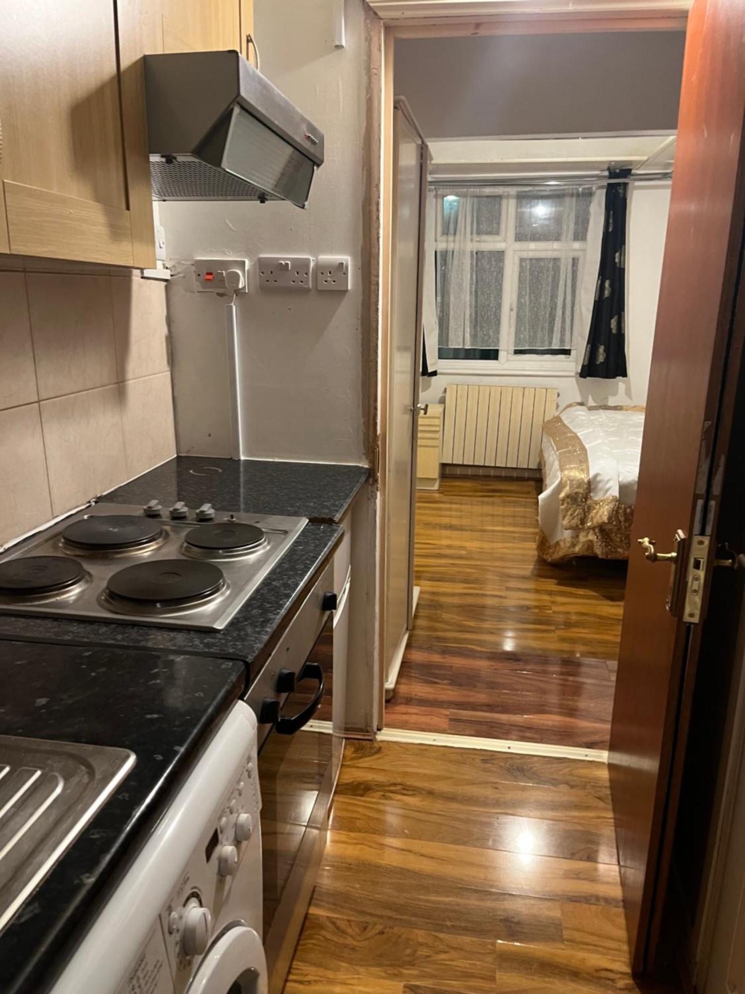 Queens Park Apartment